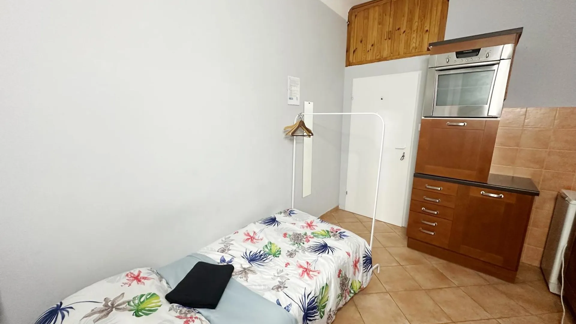 Fantastic Waw - Room Ch16-E Warszawa 0*,  Polska